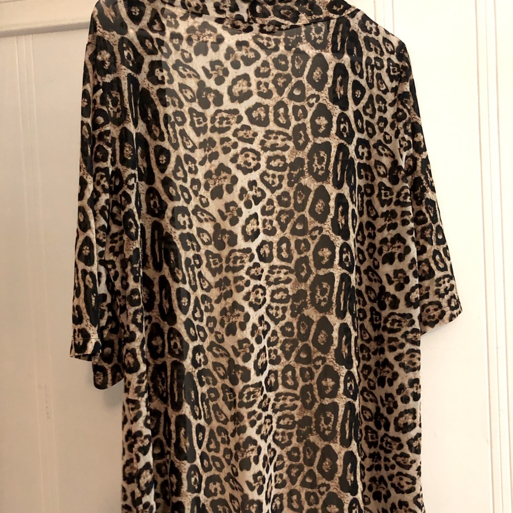 EUC. Leopard sheer wrap